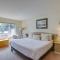 Idyllic Redmond Townhome with Furnished Deck!