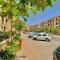 Ultra Luxury 3BR with Pools ,Sports ,Dining in Gated compound, Close to all sites