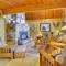 Owls Nest - Cozy Cabin with Hot Tub and Fireplace! - Gold Bar