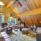 Owls Nest - Cozy Cabin with Hot Tub and Fireplace! - Gold Bar