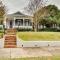 Comfy Central Natchez Hideaway Walk to Dtwn!