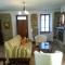 Refurbished 3 Bedroom Farmhouse in Emilia