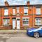 Birks House By RMR Accommodations - NEW - Sleeps 8 - Modern - Parking - Stoke on Trent