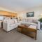 Waters Edge 402