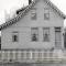 UPSTAIRS Alki Beach APARTMENT - Seattle -Historic-1858