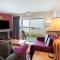 Waters Edge 207