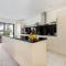 Secluded Luxury on Tower Hill