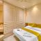 La Hotel Metro near BKC