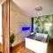 Jacuzzi Apartment