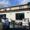Pine View Holiday Home - 纽卡斯尔