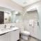 Amazing new condo in Hollywood Beach Accesses DIR BEACH
