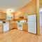 Mtn View and Fire Pit Pet-Friendly Woodlawn Cabin!