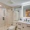 Beautiful 3 BR Home with Workspace 20 Min to Boston - Bedford