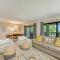 Sea Grape Inn 1- BEACHFRONT Property - لونغبوت كي
