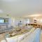 Sea Grape Inn 1- BEACHFRONT Property - لونغبوت كي