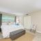 Sea Grape Inn 1- BEACHFRONT Property - لونغبوت كي