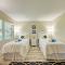 Sea Grape Inn 1- BEACHFRONT Property - لونغبوت كي