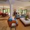 Luxury Villa In Prestigious Pristine Bay, Home Of The Black Pearl Golf Course