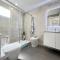 PUSHE Penthouse Playa Granada Beach & Golf 5