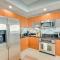 Luxe Resort Condo - 2 Mi to Daytona Beach!