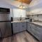 Blissful Nook Tiny Home ~ Cozy Retreat w/ Hot Tub; near Town and Deep Creek