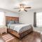 Spotless 4BR near CLT Uptown, Fast Wi-Fi