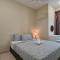 Rooms at Mansion One, Shared Apartment Only - George Town