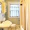 Centrally Located Oasis - 20 Houston House - Stamford
