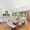 Redgum Treehouse - Outstanding luxury in the heart of wine country and minutes from the beaches - Quindalup