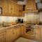 Chalet Hollygotty - OVO Network