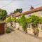 Tillers Cottage - Stone Cottage set in quaint North Yorkshire Village - Ebberston