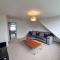 Bright top floor, 1 bed apartment in great location - Londres