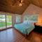 91WR Lake vibes and views at this waterfront home in the the White Mountains! Rest, relax, explore!