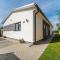 Holiday House Adonis