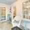 Charming Bryan Home - 3 Mi to Kyle Field!