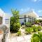 White Villas - Romantic Getaway - Oceanside Large Modern Studio with Pool, 500ft from Long Bay Beach