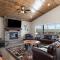 Spacious Rustic Elm Lodge