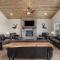 Spacious Rustic Elm Lodge