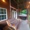 Smoky Mountain Cabin - HOT TUB - Fire Pit