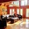 Sophie's Choice ~ Secluded Luxury Log Cabin w/ Hot Tub + Pool Table - 布赖森城