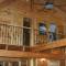 Sophie's Choice ~ Secluded Luxury Log Cabin w/ Hot Tub + Pool Table - 布赖森城