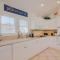 1810 - Hook Line And Sinker by Resort Realty - كورولا