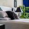 Luxury Kingston Apt - Pool & free parking 20 south