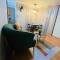 Cozy 2BR w/ Free Pool Access and Free Parking N224 - 马尼拉
