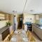 New Forest Bees Holiday Home, Bashley