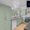 Luxury 6 bed 6 En-suite - Free Parking Reading