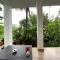 Hibiscus Home Stay & Boutique