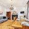Lodge Living by Lawsons with Parking