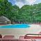 Wintergreen Resort Condo with Deck, 0 3 Mi to Slopes - Lyndhurst
