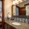 Bear Claw 408 - Ski-in Ski-out Condo!